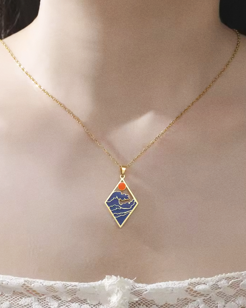 The Great Wave Necklace